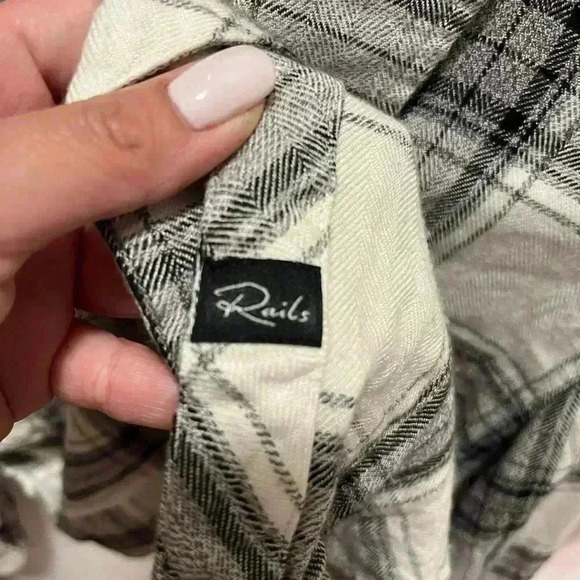 Rails Hunter Plaid Button Down Shirt Black White XS - Picture 5 of 5
